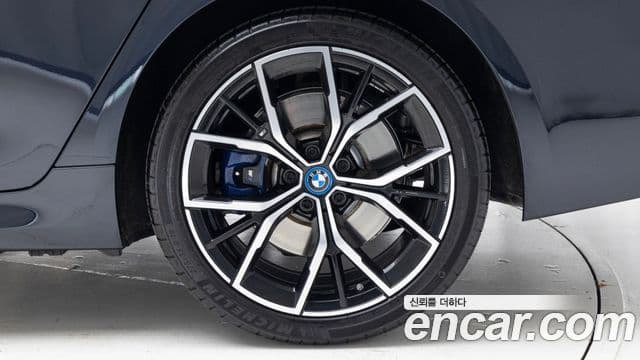 BMW 5시리즈 (G30) 530e M Sport, 2023 все фото