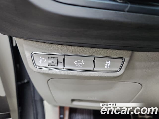 Kia K8 Signature, 2023 4