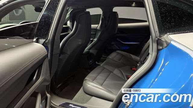 Porsche 타이칸 турбо Cross Turismo, 2024 13