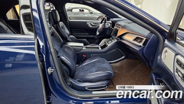 Lincoln Continental 10세대 3.0 Presidential AWD, 2017 11