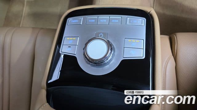 Genesis G80 (RG3) бензин 2.5 турбо 2WD, 2025 19