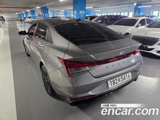 Hyundai Avante гибрид (CN7) Modern, 2022 4