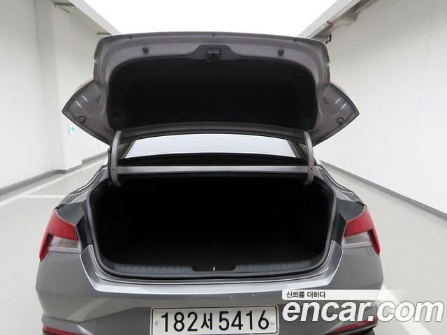 Hyundai Avante гибрид (CN7) Modern, 2022 все фото