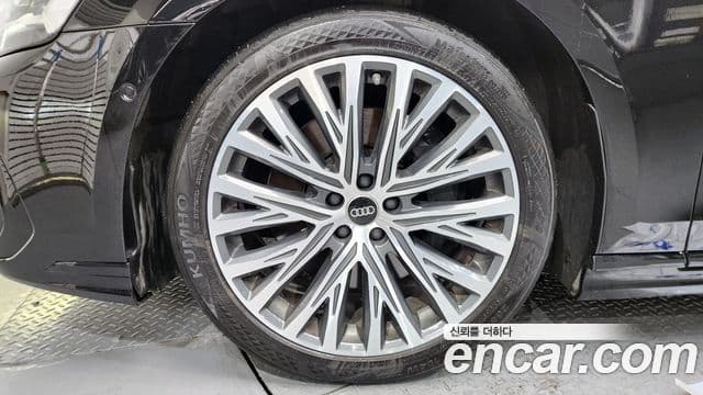 Audi A8 (D5) 55 TFSI Quattro Premium LWB, 2022 все фото