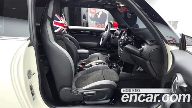 Mini Cooper S 3세대, 2023 10