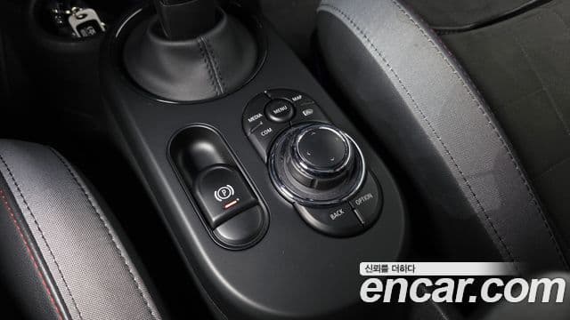 Mini Cooper S 3세대, 2023 16