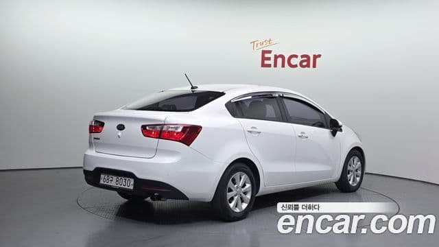 Kia All New Pride Luxury, 2014 2