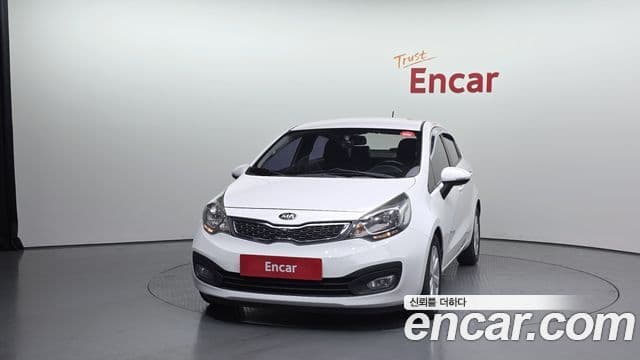 Kia All New Pride Luxury, 2014 3