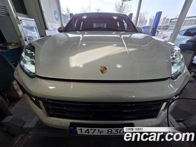 Porsche Cayenne (PO536) 3.0 E-гибрид купе, 2025 2