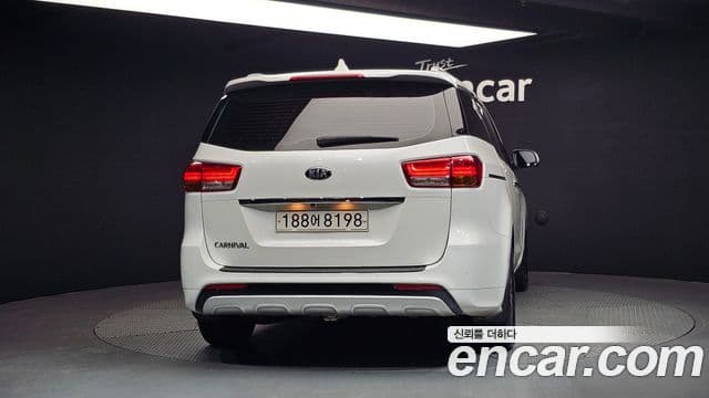 Kia All New Carnival Luxury, 2018 4