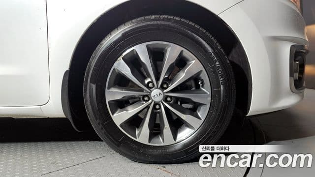 Kia All New Carnival Luxury, 2018 все фото