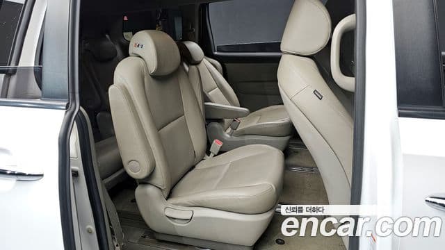 Kia All New Carnival Luxury, 2018 12