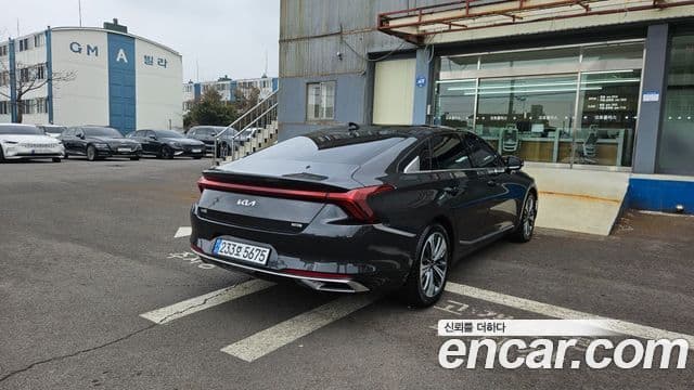 Kia K8 гибрид Signature, 2023 4