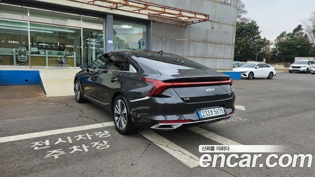 Kia K8 гибрид Signature, 2023 6