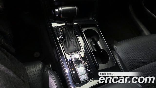 Kia K7 Premier 3.0 LPI Trendy(арендный автомобиль), 2020 9