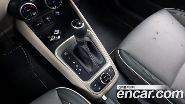 Hyundai Venue 1.6 Flux, 2020 9