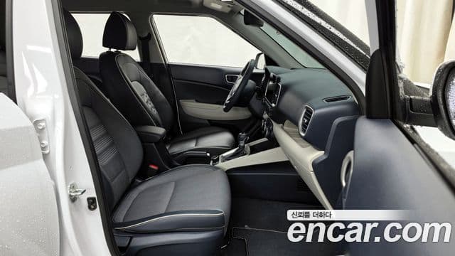 Hyundai Venue 1.6 Flux, 2020 11