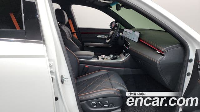 Genesis GV70, 2025 11