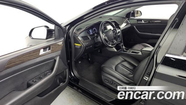 Hyundai LF Sonata 2.0 Smart, 2015 10