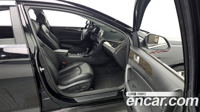 Hyundai LF Sonata 2.0 Smart, 2015 11