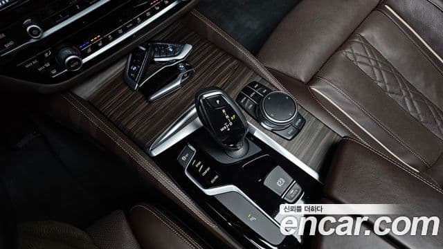 BMW 5시리즈 (G30) 530i xDrive Luxury Plus, 2018 9