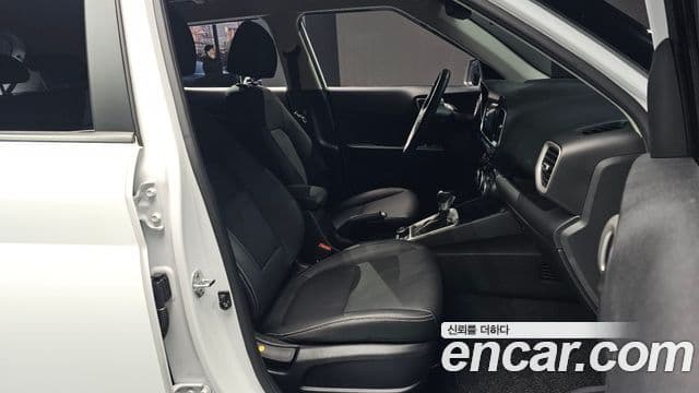 Hyundai Venue 1.6 Modern Plus, 2022 10