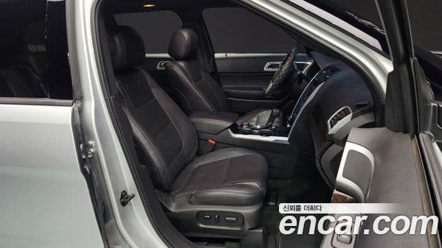 Ford Explorer 5세대, 2015 10