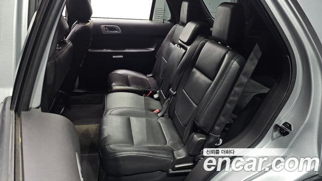Ford Explorer 5세대, 2015 12
