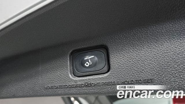 Ford Explorer 5세대, 2015 17