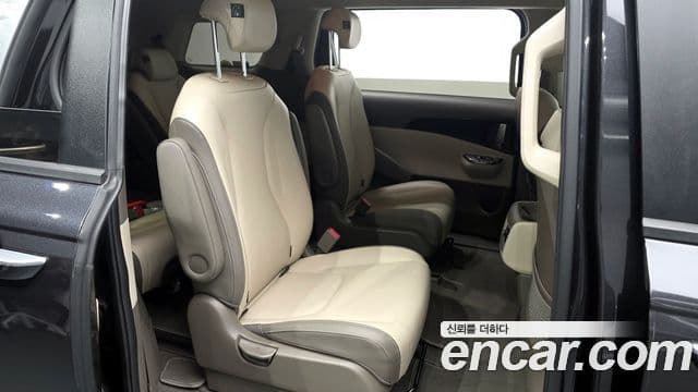 Kia Carnival 4세대 Prestige, 2022 12
