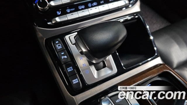 Genesis EQ900 Prestige, 2018 9