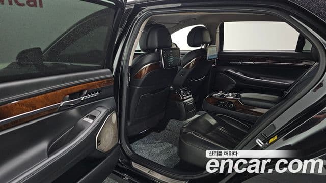 Genesis EQ900 Prestige, 2018 13