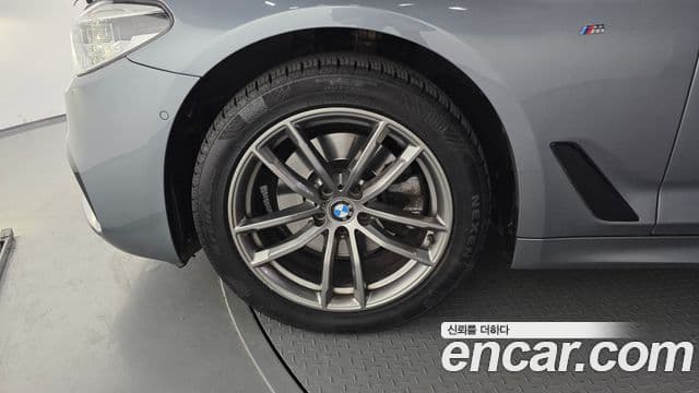 BMW 5시리즈 (G30) 520d xDrive M Sport, 2018 все фото
