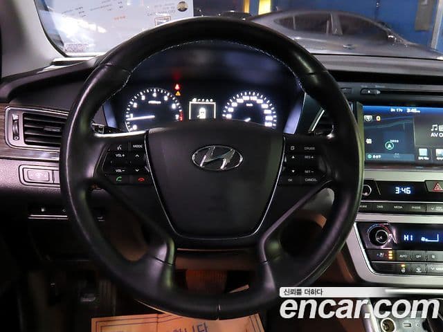 Hyundai LF Sonata 2.0 Smart, 2015 10