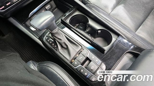 Kia All New K7 Prestige, 2016 9