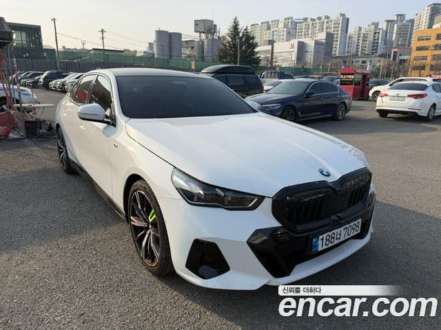 BMW 5시리즈 (G60) 530i xDrive M Sport, 2024 3