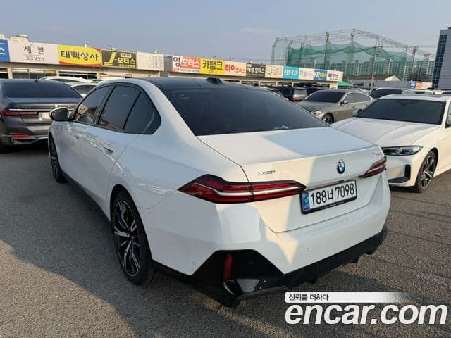 BMW 5시리즈 (G60) 530i xDrive M Sport, 2024 все фото
