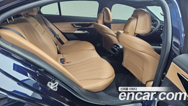 Mercedes-Benz E-класс W214 Avantgarde, 2025 12