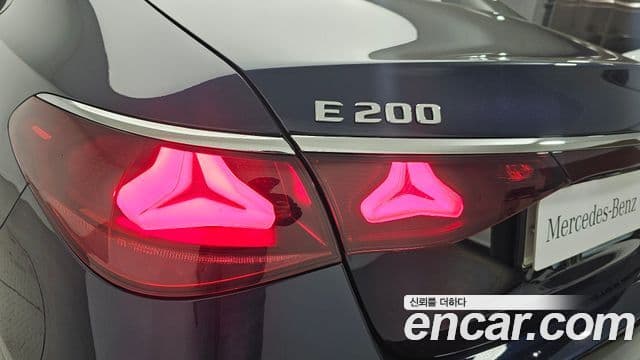 Mercedes-Benz E-класс W214 Avantgarde, 2025 18