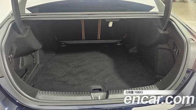 Mercedes-Benz E-класс W214 Avantgarde, 2025 20