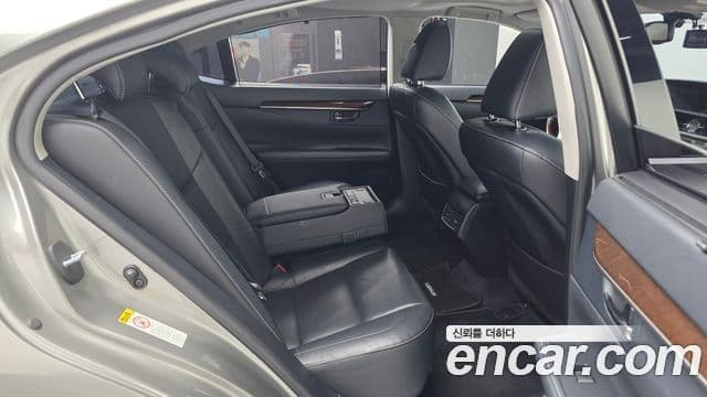 Lexus New ES300h XV60, 2015 12