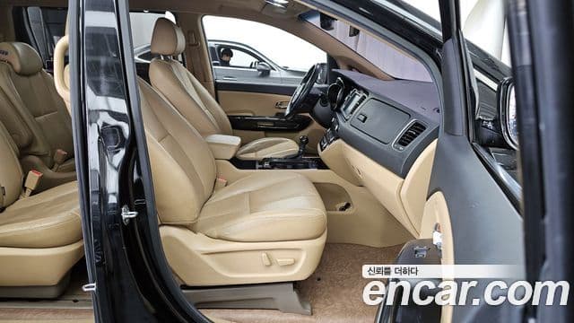 Kia All New Carnival Noblesse, 2016 11