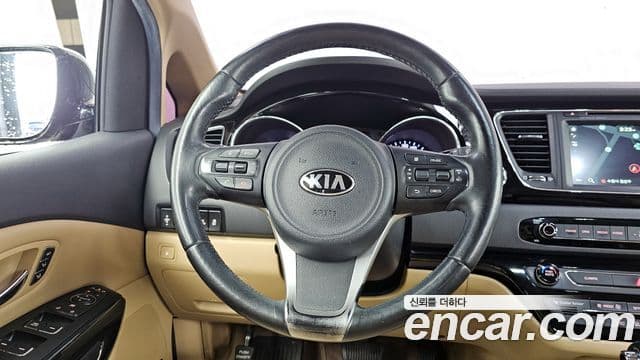Kia All New Carnival Noblesse, 2016 13