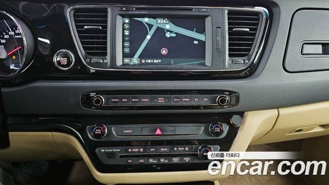 Kia All New Carnival Noblesse, 2016 14