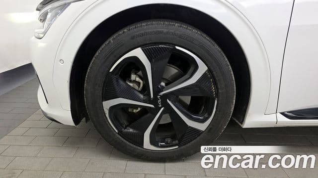 Kia EV6 GT Line, 2023 все фото