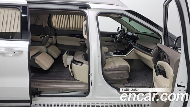Kia Carnival 4세대 Signature, 2023 11