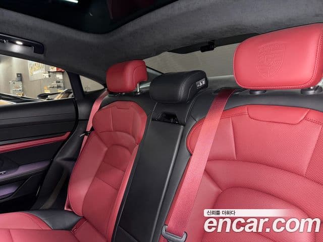 Porsche 타이칸 GTS, 2023 10