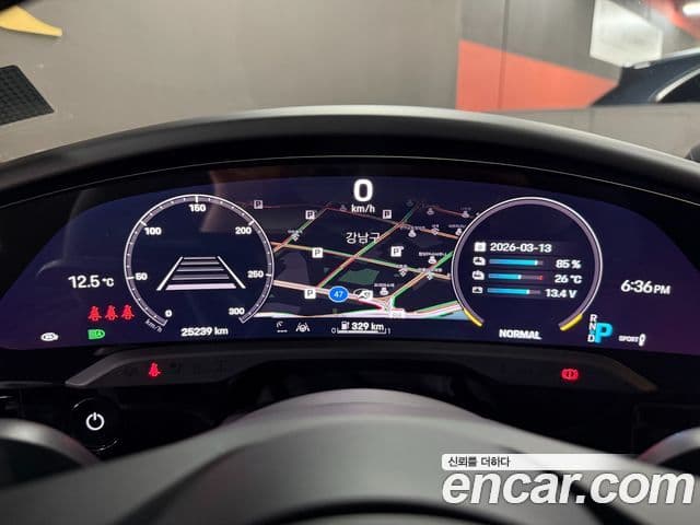 Porsche 타이칸 GTS, 2023 12