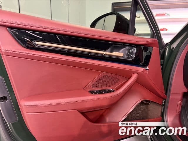 Porsche Panamera (976) 4.0 GTS, 2025 10