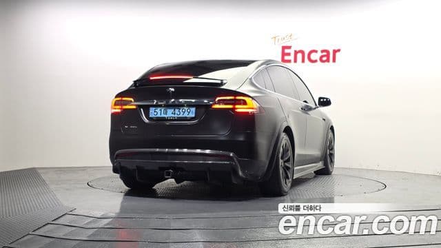 Tesla модель X, 2019 4